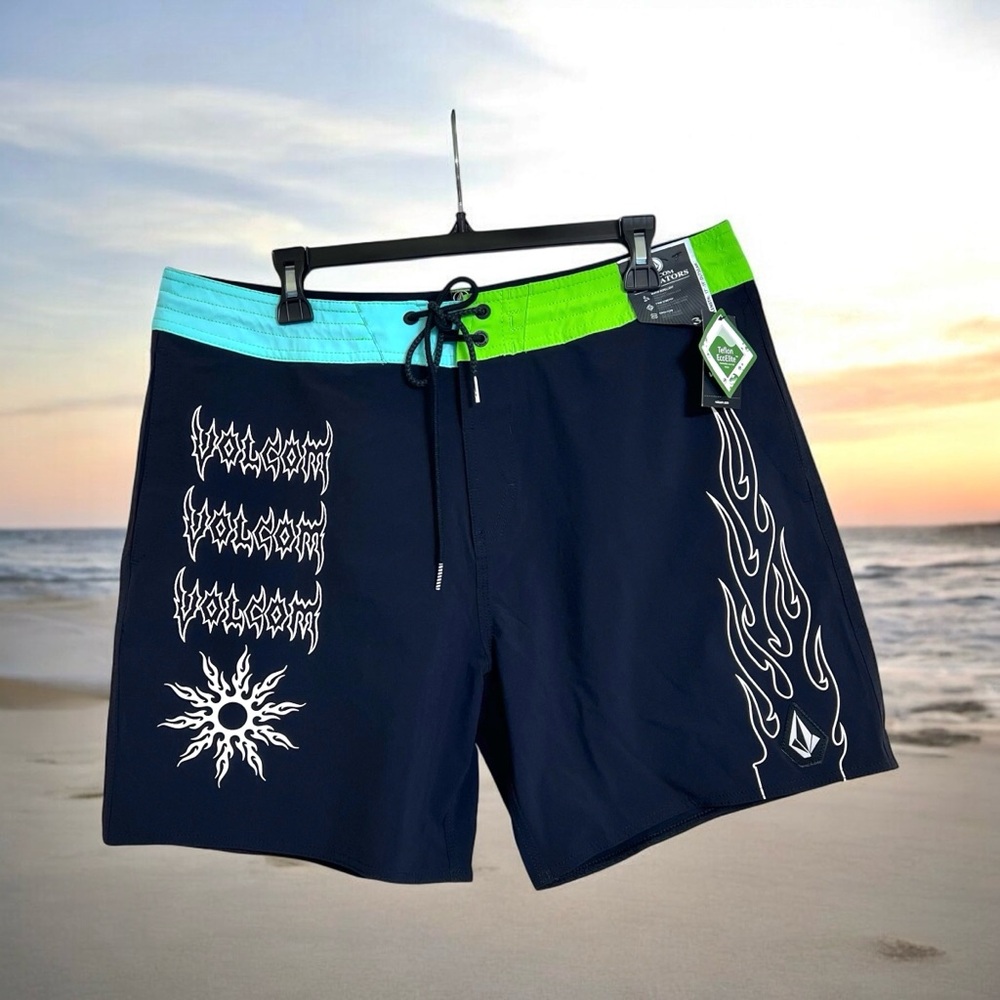 NWT Volcom About Time Liberators Trunks Boardshorts Mid Length One Back Poket